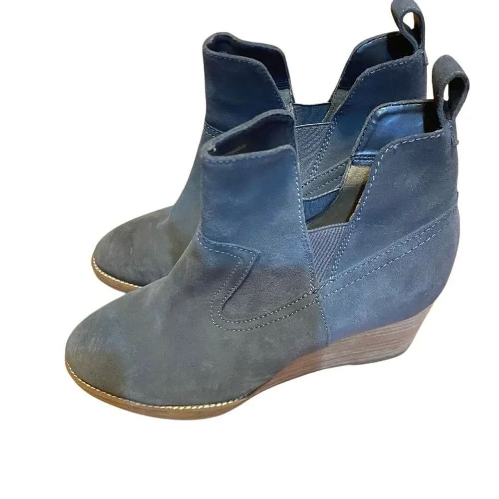 Blondo waterproof size 7.5 booties irving cutout wedge gray